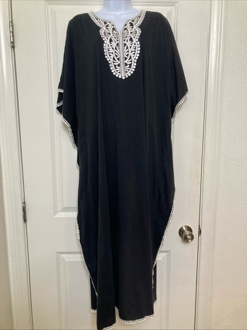 Boho Moroccan Style Kaftan Resort Wear House Dress Black Appliqué One Size